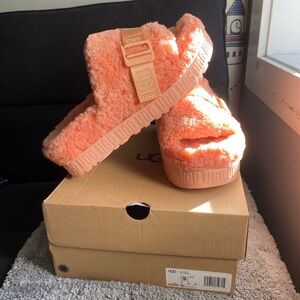 Ugg slides